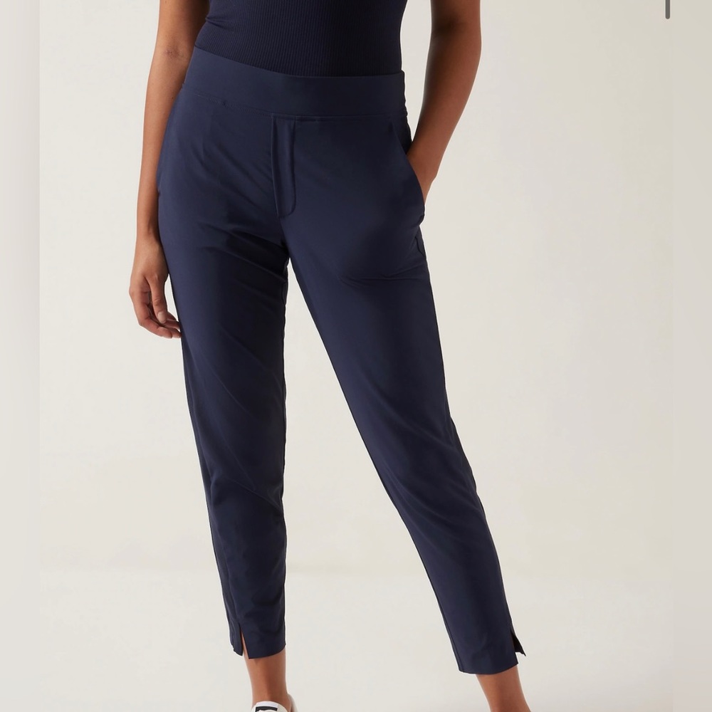 Athleta women’s Brooklyn navy pant